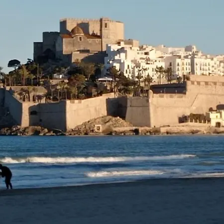Avec Vue Sur Le Chateau De