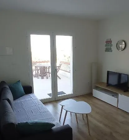 Apartment Avec Vue Sur Le Chateau De *